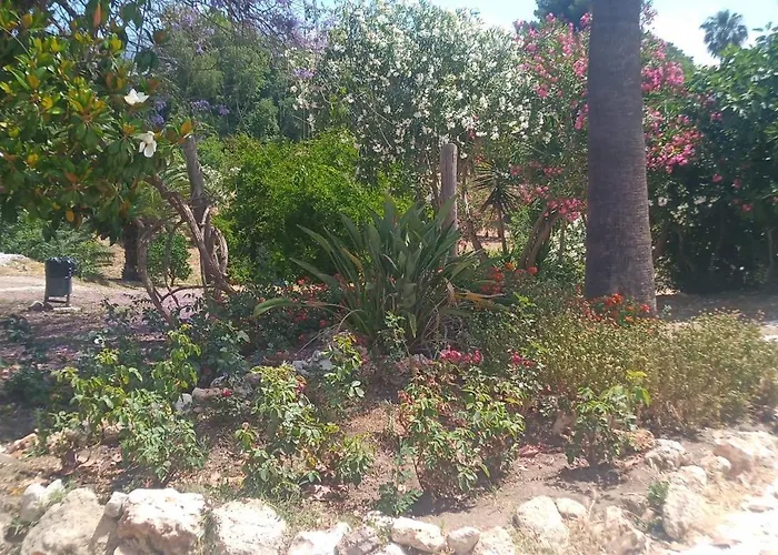 Zen Gardens Retreat *